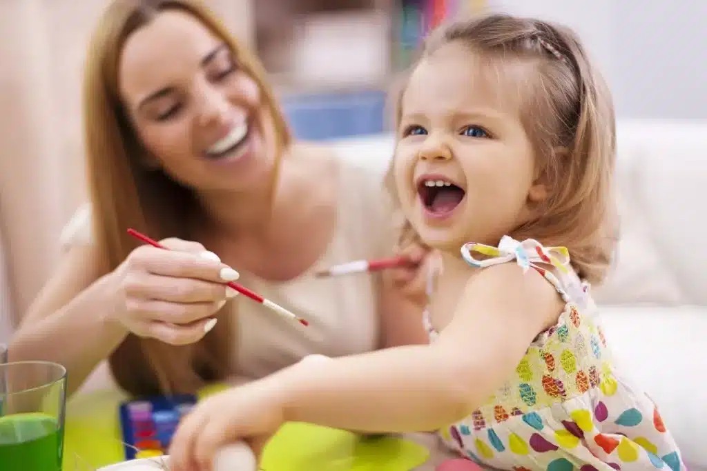 mfr la palma lyon enfant et adulte peignant ensemble joie et